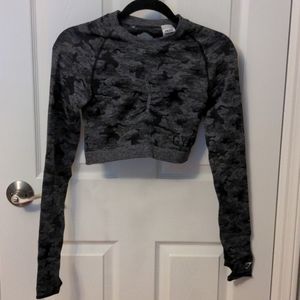 Gymshark camo croptop